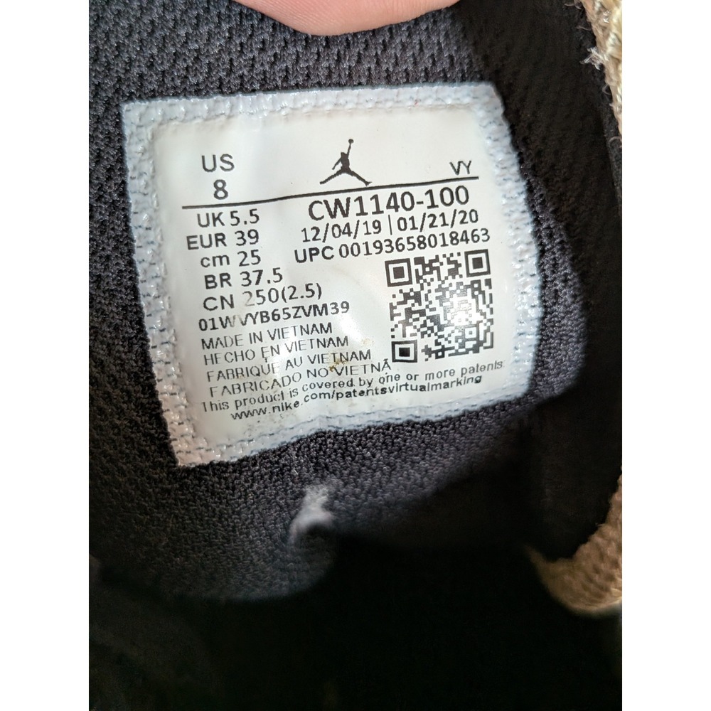 Nike Air Jordan 1 Mid SE Lightbulb 2020 Womens Size 8 CW1140-100 - Picture 7 of 7